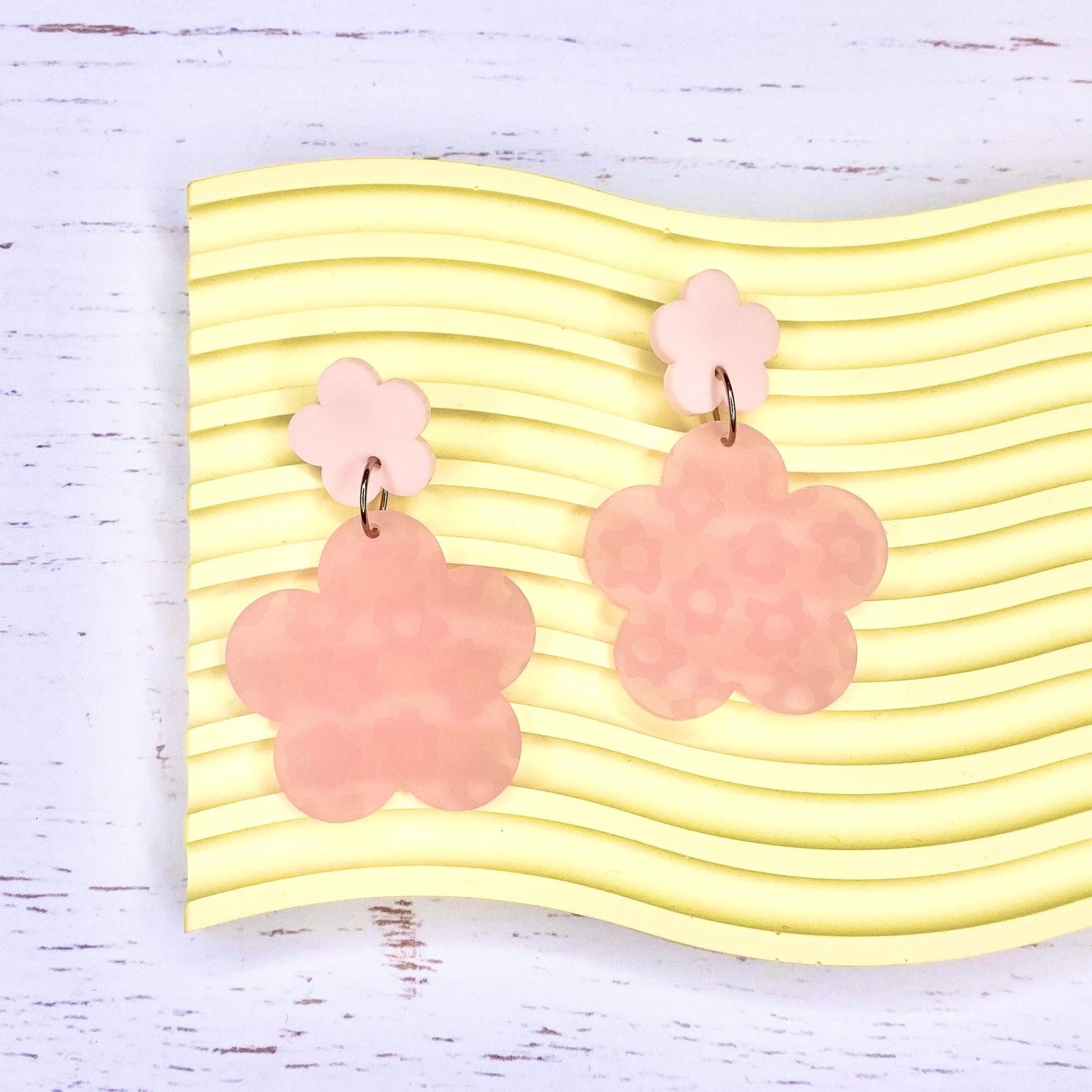 Daisy Holiday Dangles - Various Colours From Mintcloud Studio, an online jewellery store based in Adelaide South Australia