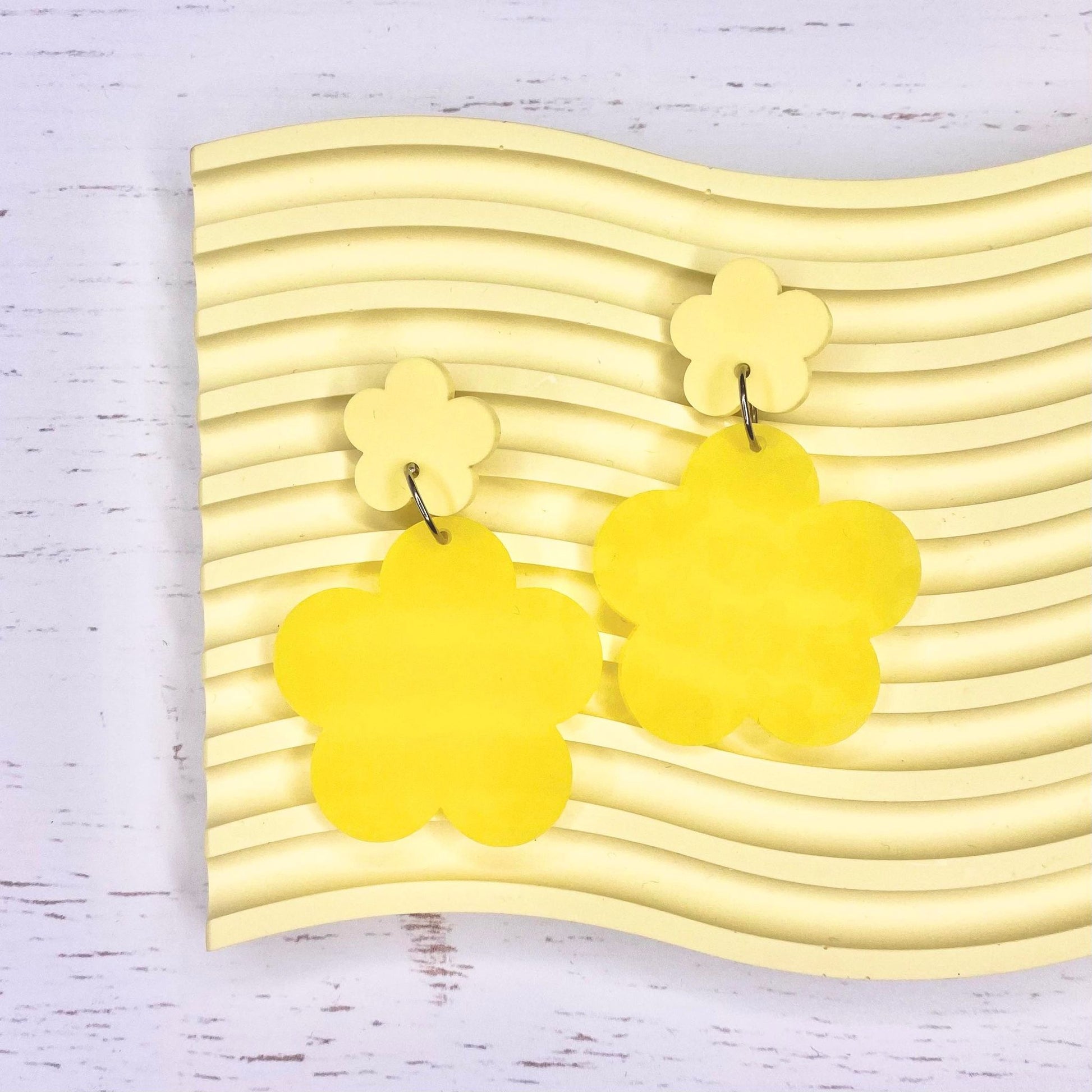 Daisy Holiday Dangles - Various Colours From Mintcloud Studio, an online jewellery store based in Adelaide South Australia