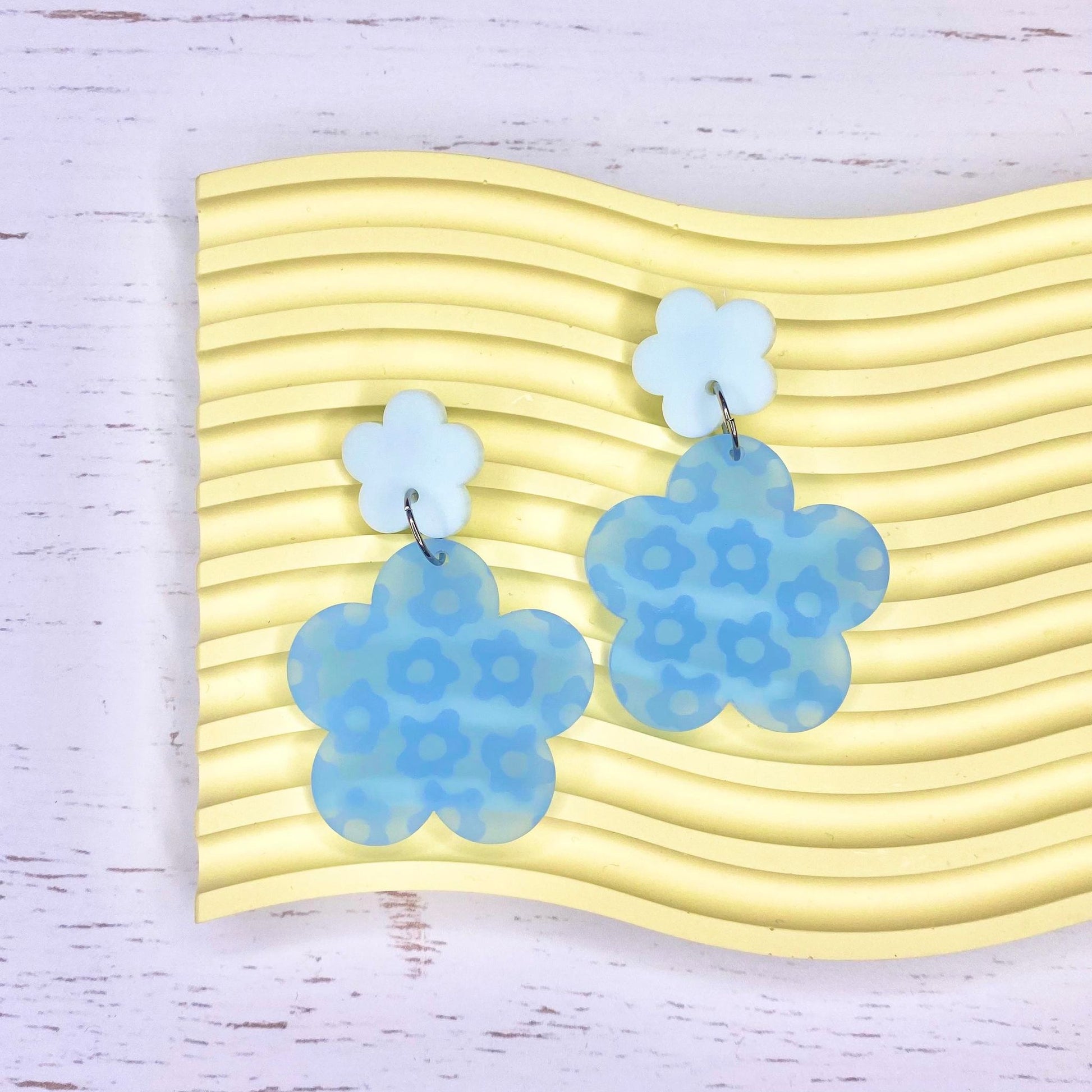 Daisy Holiday Dangles - Various Colours From Mintcloud Studio, an online jewellery store based in Adelaide South Australia