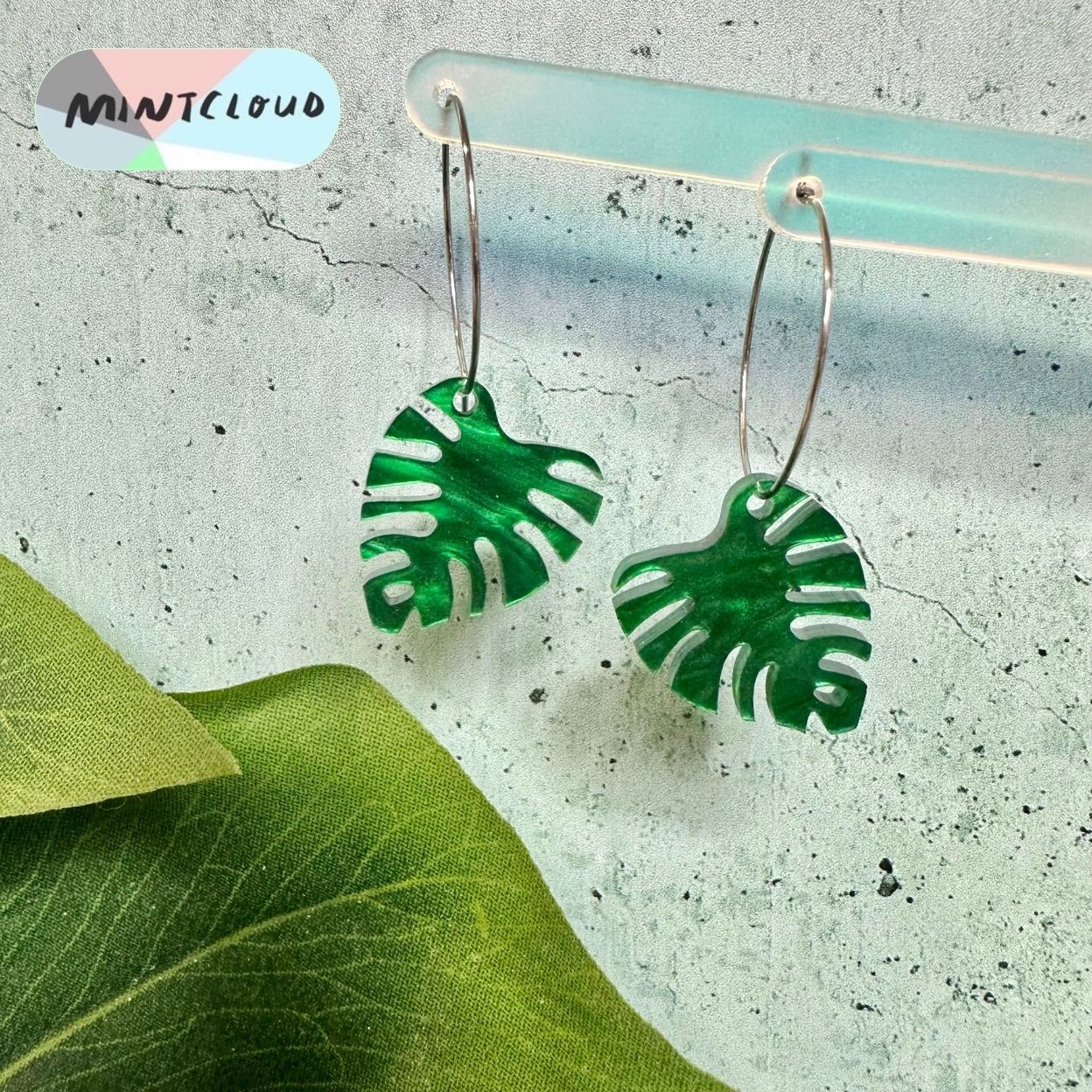 Small Monstera Leaf Dangles